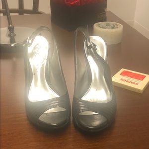 Carlos Santana Sling back shoes size 6